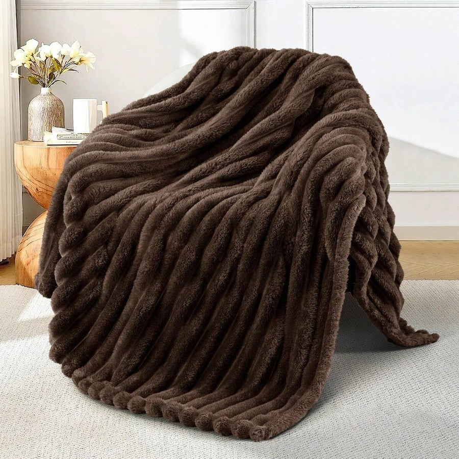 1pc Soft Milk Fleece Blanket, Modern Style, Machine Washable, Suitable For All Seasons, Perfect For Bed, Sofa, Camping, Gift, Room, Bedroom Decoration, Halloween